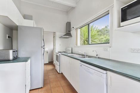 Photo of property in 14 Sari Place, Massey, Auckland, 0614