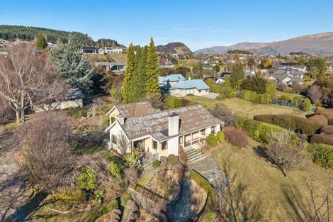 Photo of property in 261 Beacon Point Road, Wanaka, 9305