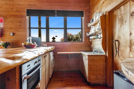 Photo of property in 376 Oaia Road, Muriwai, Waimauku, 0881