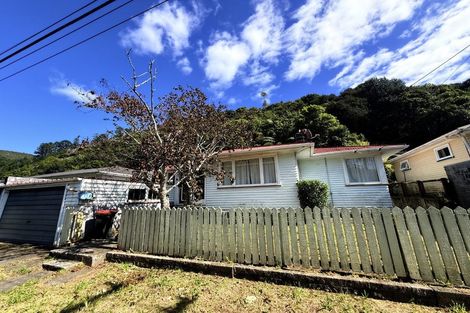 Photo of property in 16 Sunny Grove, Wainuiomata, Lower Hutt, 5014