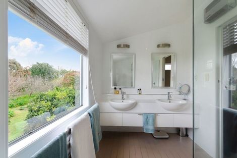 Photo of property in 92 Muir Road, Karaka, Papakura, 2580