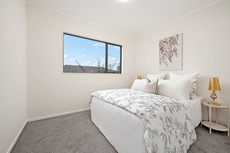 Photo of property in 54 Zefiro Drive, Massey, Auckland, 0614