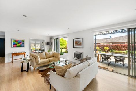 Photo of property in 4 Sunnyside Lane, Wanaka, 9305