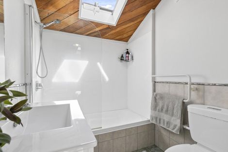 Photo of property in Metro Apartments, 18/220 Thorndon Quay, Pipitea, Wellington, 6011