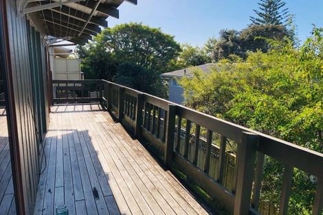 Photo of property in 1/2 Deep Creek Road, Torbay, Auckland, 0630