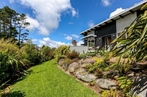 Photo of property in 1291 Carrington Road, Hurworth, New Plymouth, 4371