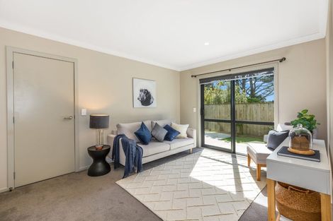 Photo of property in 45 Brindle Way, Newlands, Wellington, 6037