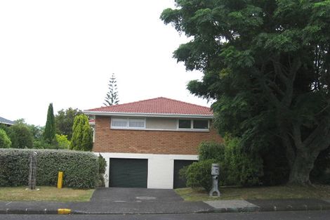 Photo of property in 32 Marywil Crescent, Hillcrest, Auckland, 0627