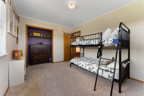 Photo of property in 8 Essex Place, Milson, Palmerston North, 4414
