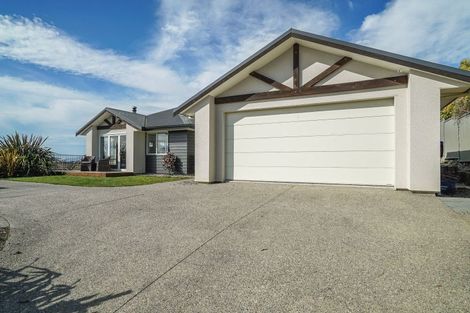 Photo of property in 11 Katania Heights, Brightwater, 7022