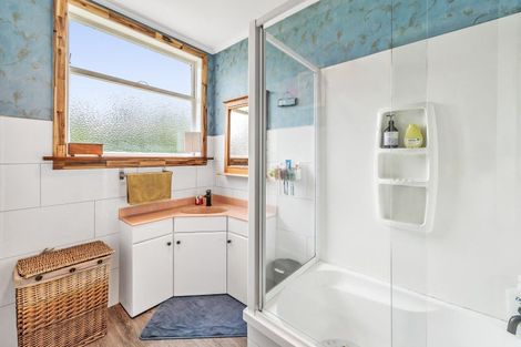 Photo of property in 13 Cliff Street, Coalgate, 7673