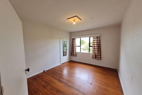 Photo of property in 3 Links Road, New Lynn, Auckland, 0600