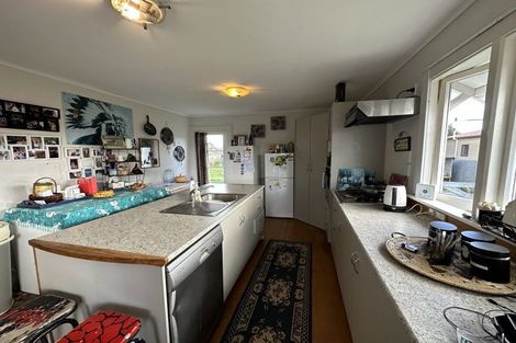 Photo of property in 3 Julian Street, Eltham, 4322