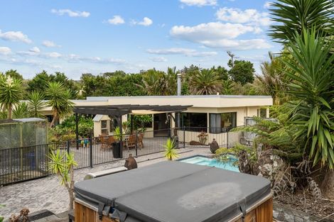 Photo of property in 10 Matarau Road, Matarau, Kamo, 0185