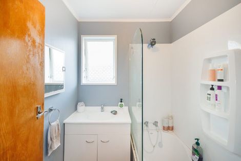 Photo of property in 31 Abraham Crescent, Milson, Palmerston North, 4414