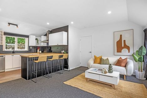 Photo of property in 30 Hawkhurst Road, Lyttelton, 8082