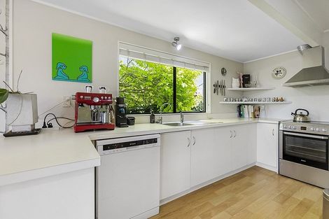 Photo of property in 437a Point Chevalier Road, Point Chevalier, Auckland, 1022