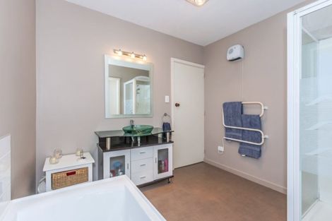 Photo of property in 1 Munro Street, Redwood, Christchurch, 8051