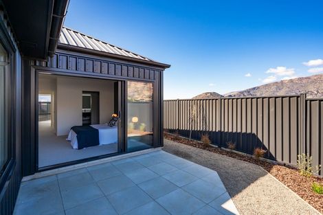 Photo of property in 6 Simpson Crescent, Wanaka, 9305