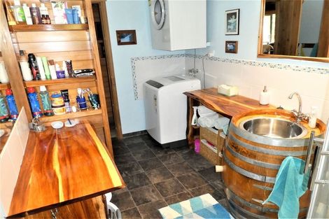 Photo of property in 102 Boons Valley Road, Waikawa, Picton, 7220