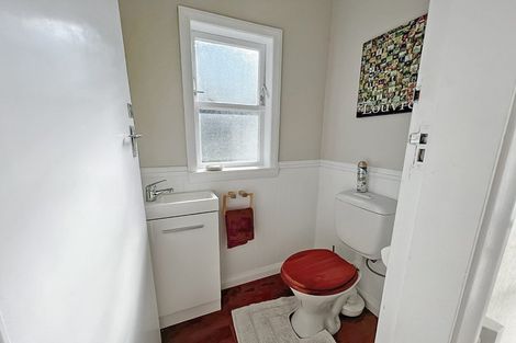 Photo of property in 21 Beresford Street, Takaro, Palmerston North, 4410