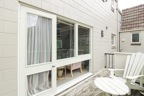 Photo of property in 28 Cottleville Terrace, Thorndon, Wellington, 6011