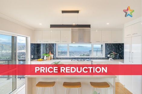 Photo of property in 10 Poto Road, Normandale, Lower Hutt, 5010