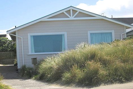 Photo of property in 54 Lyall Parade, Lyall Bay, Wellington, 6022