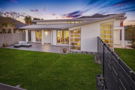 Photo of property in 17 Bottle Lake Drive, Parklands, Christchurch, 8083