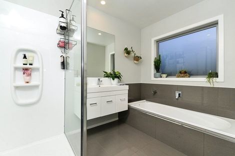 Photo of property in 28 Keston Crescent, Flagstaff, Hamilton, 3210