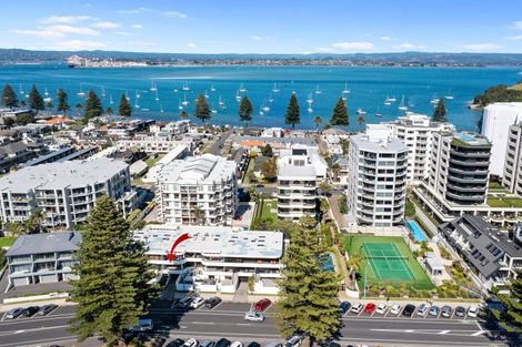 Photo of property in 10 Marine Parade, Mount Maunganui, 3116