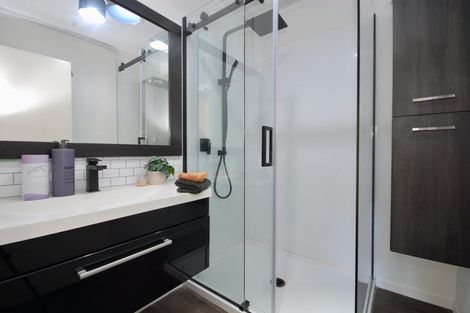 Photo of property in 2/47 Flaxdale Street, Birkdale, Auckland, 0626