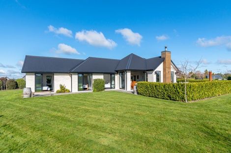 Photo of property in 14 Landsborough Drive, Darfield, 7571