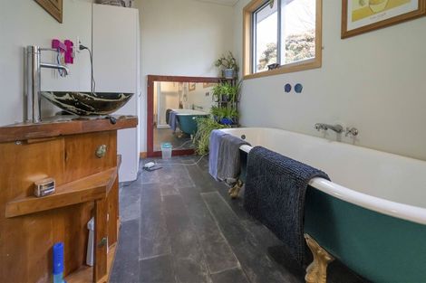 Photo of property in 127 Omaui Road, Greenhills, Invercargill, 9877