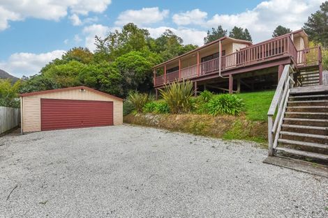 Photo of property in 61 Wairau Road, Picton, 7220