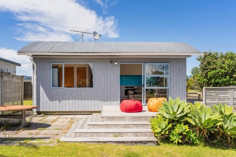 Photo of property in 100 Ocean Close, Matarangi, Whitianga, 3592