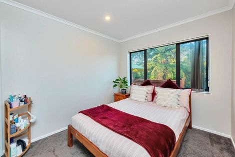 Photo of property in 23f Kamara Road, Glen Eden, Auckland, 0602