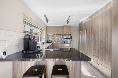 Photo of property in 32b Takutai Avenue, Bucklands Beach, Auckland, 2012