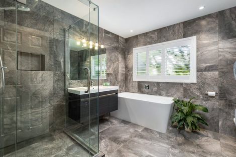 Photo of property in 17 Te Wharau Drive, Greenhithe, Auckland, 0632