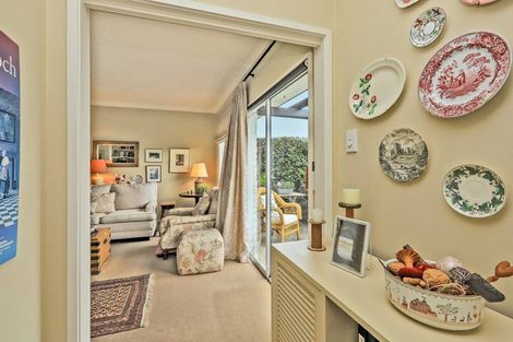 Photo of property in 2/32 Greenwood Road, Havelock North, 4130