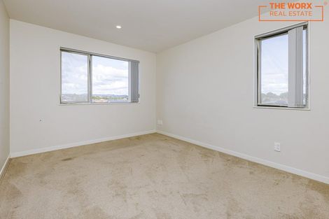 Photo of property in 11 Regis Park Drive, Pukekohe, 2120