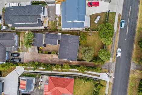 Photo of property in 1/7 Woodside Road, Massey, Auckland, 0614