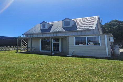 Photo of property in 35 Domett Street, Westport, 7825