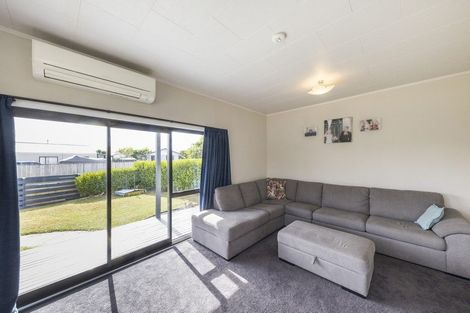 Photo of property in 6 Willowstream Grove, Cloverlea, Palmerston North, 4412