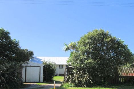 Photo of property in 31 Karewa Parade, Papamoa Beach, Papamoa, 3118