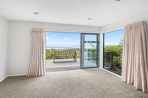Photo of property in 7 Law Lane, Mount Pleasant, Christchurch, 8081