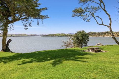 Photo of property in 119 Manu Drive, Kaiwaka, 0573