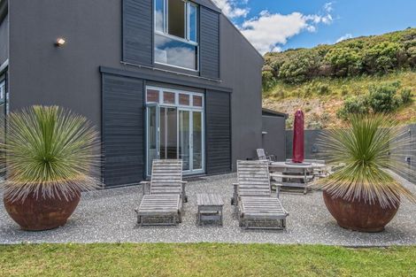 Photo of property in 78 Te Whara Way, Taiharuru, Onerahi, 0192