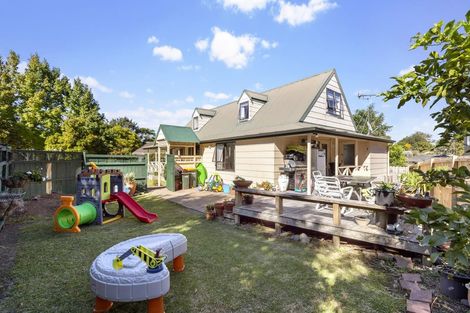 Photo of property in 6 Orinda Close, Botany Downs, Auckland, 2010