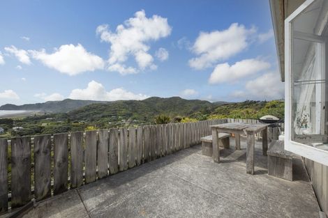 Photo of property in 29 Rayner Road, Piha, New Lynn, 0772